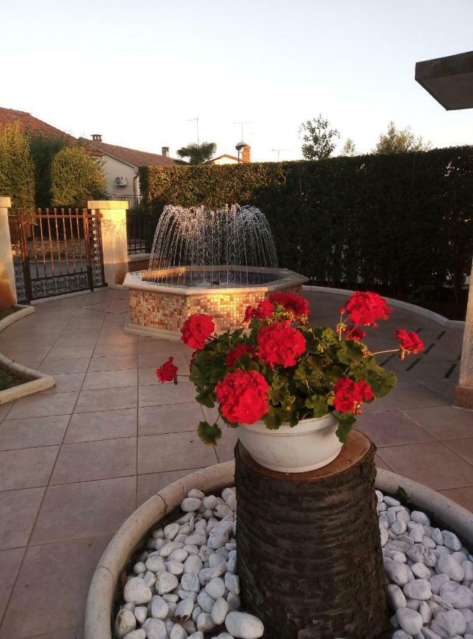 Apartamento Valki Poreč Exterior foto